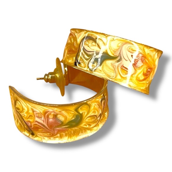 Vintage Painted Enamel Gold Hoop Earrings Post Back Retro Scroll Swirl Design - Picture 1 of 10